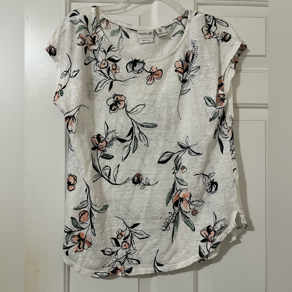 Women’s short sleeved floral tshirt